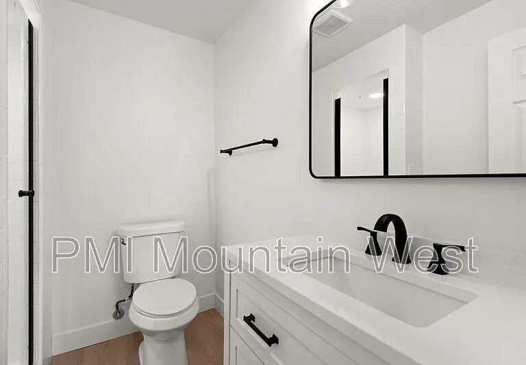 7115 S 2155 E — Photo 15