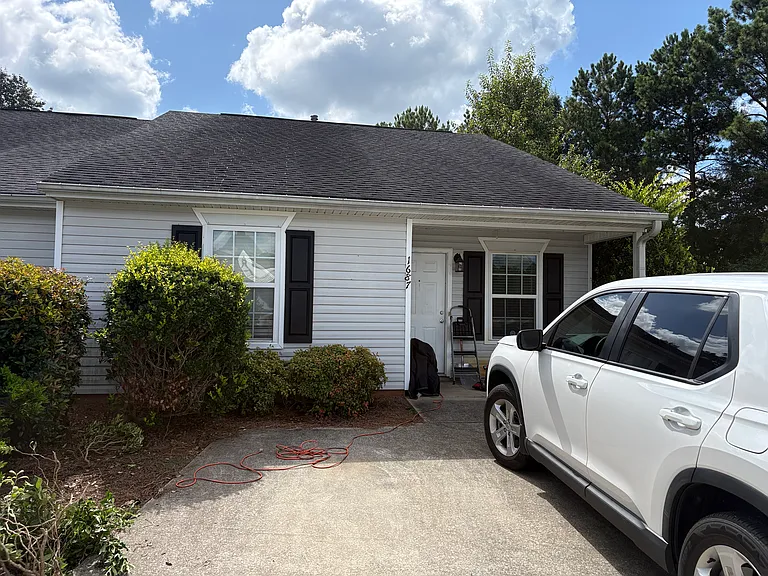 1687 Summerwoods Cir — Photo 1