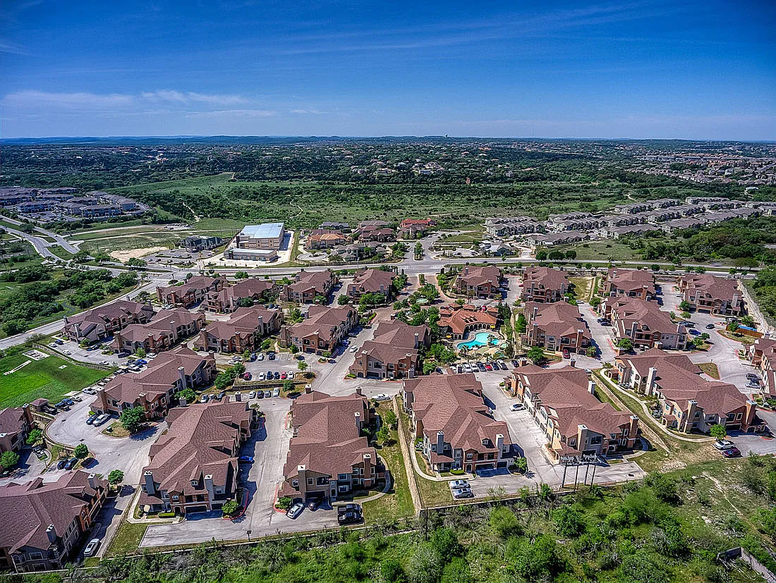 Estates at Canyon Ridge — Photo 2