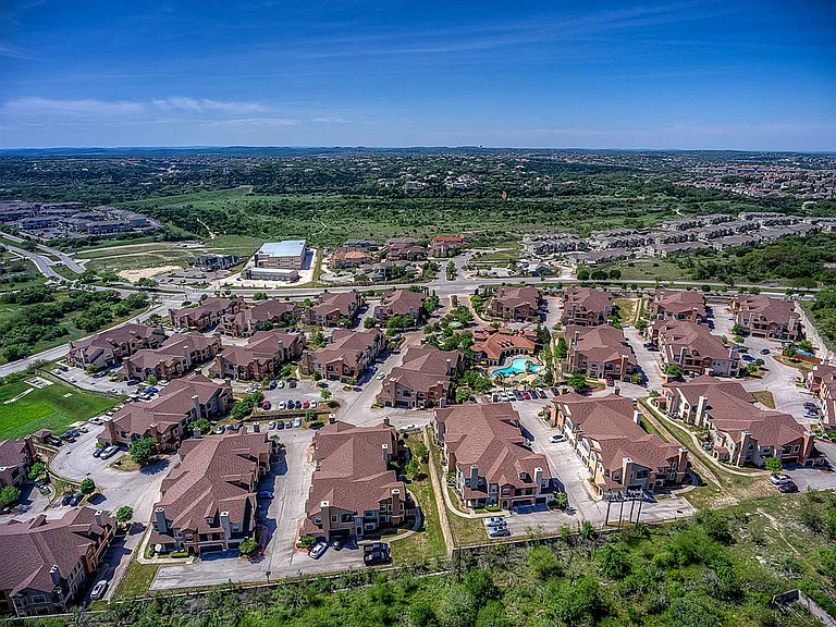 Estates at Canyon Ridge — Photo 2