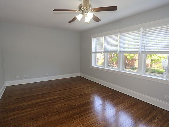 4th image of 7742 N Ashland Ave #2B