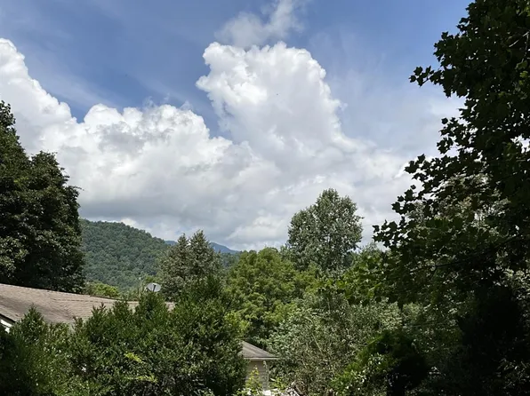 618 Dark Ridge Rd, Sylva, NC 28779