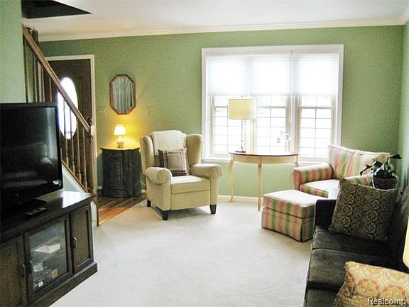 2nd image of 705 Kestrel Ct