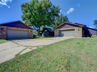 26112 S Durango Dr, Claremore, OK 74019