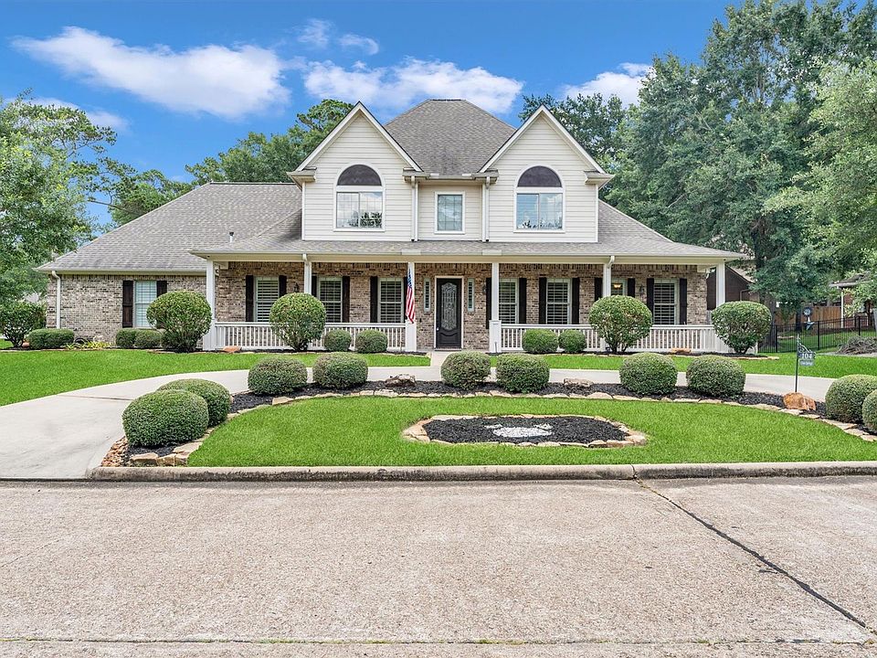 1st image of 104 Clear Springs Dr