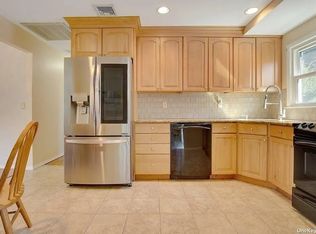 144 S 6th St, Bethpage, NY 11714