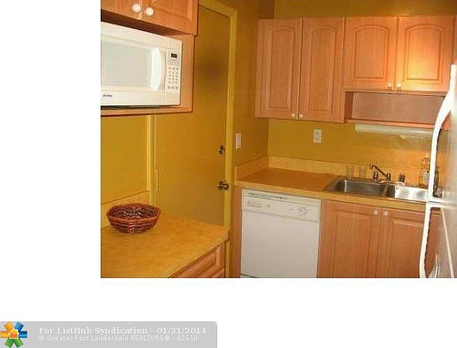1st image of 3040 NE 16th Ave APT 213
