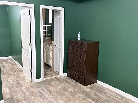 4th image of 371 Sharon Ave #1