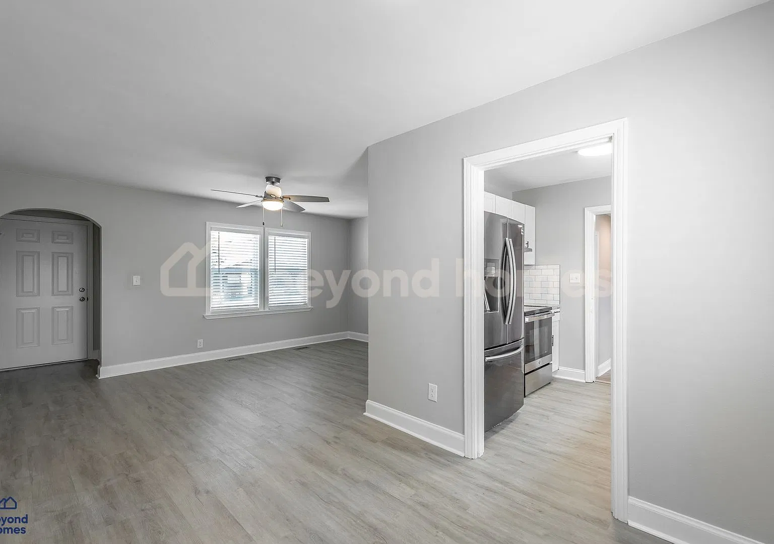 Beautiful and Newly Renovated 3 bedroom / 2 full bath home in East Ridge! — Photo 3