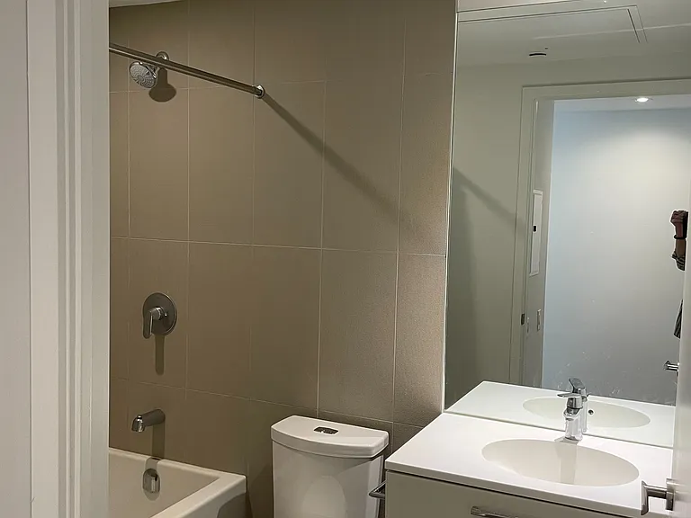 15 Grenville St #506 — Photo 5