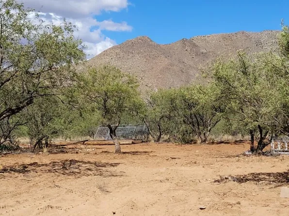 15575 E Hillton Ranch Rd, Vail, AZ 85641