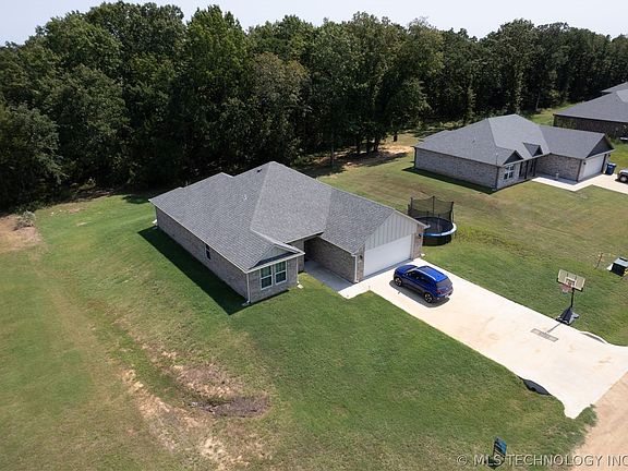 3rd image of 303 Rawlings Rd