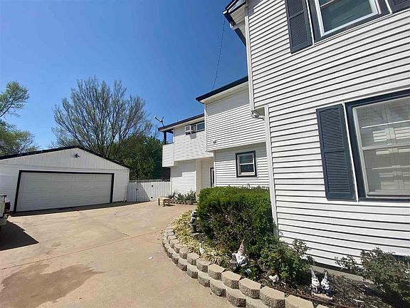 3rd image of 226 Virginia Ave