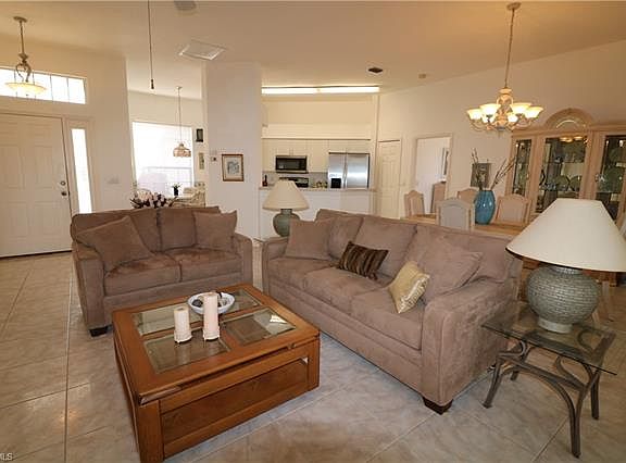 5th image of 2091 Valparaiso Blvd