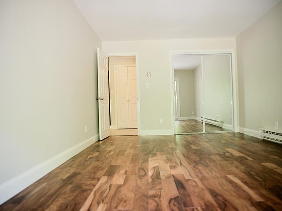5th image of 113 Fox Run Ln