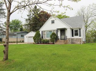 1597 Western Ave N, Saint Paul, MN 55117