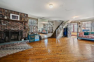 Sold by Century 21 Amiable Realty Group II Inc
