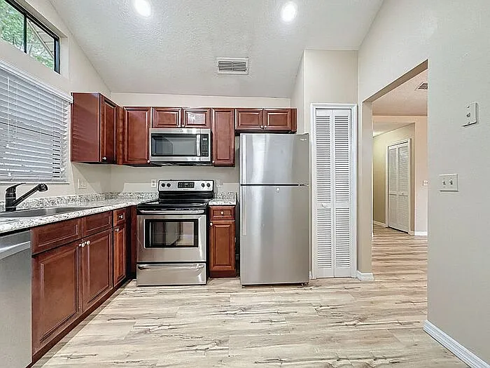 5392 Rocking Horse Pl — Photo 4