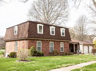 806 Wayfarer Dr, Manchester, MO 63021