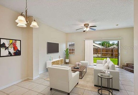 4th image of 912 Park Terrace Cir
