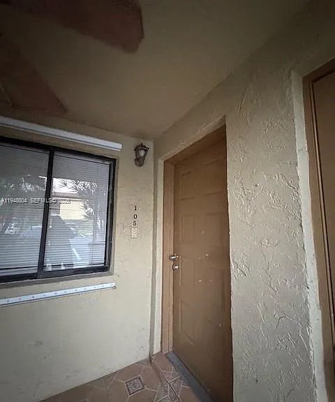 321 Lakeview Dr #105 — Photo 8