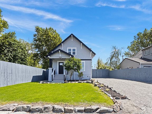3rd image of 1812 E Wright Avenue