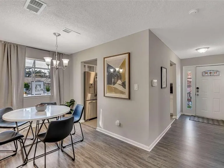 1200 Falling Water Dr SE — Photo 10