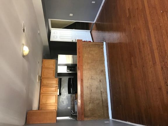 3rd image of 10 Taft Pl