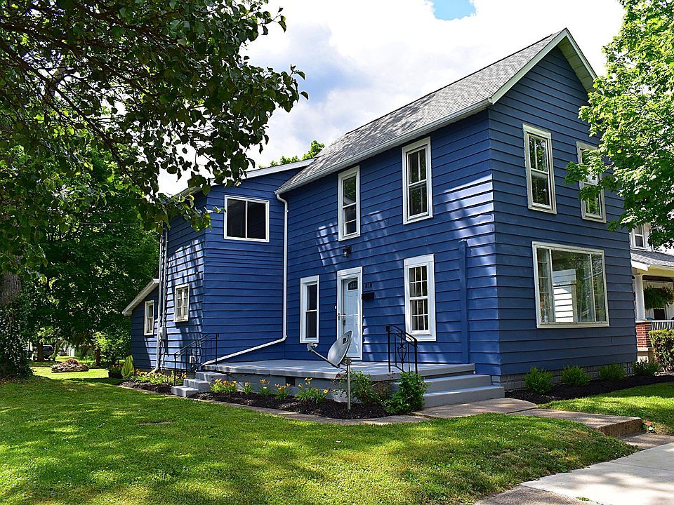1st image of 818 S Main St