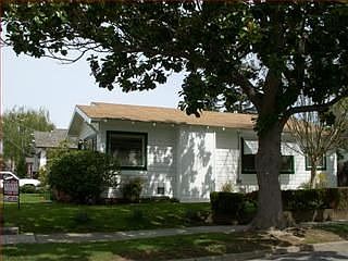 3rd image of 1217 Mills Ave
