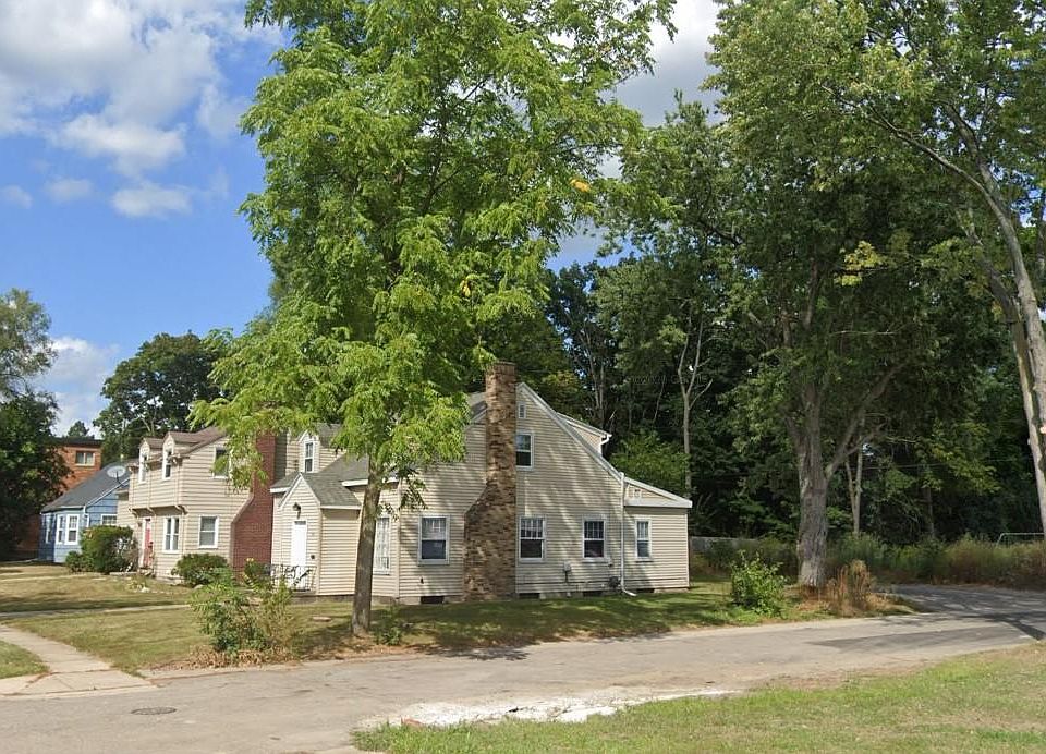 2nd image of 304 Milford St