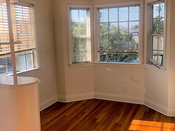 4th image of 1416 S Genesee Ave #1/2