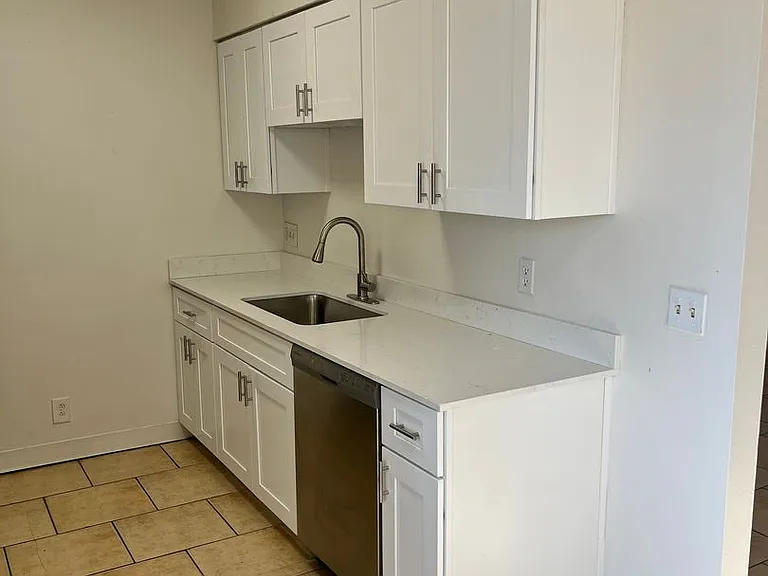 Catalina View Apartments — Photo 62