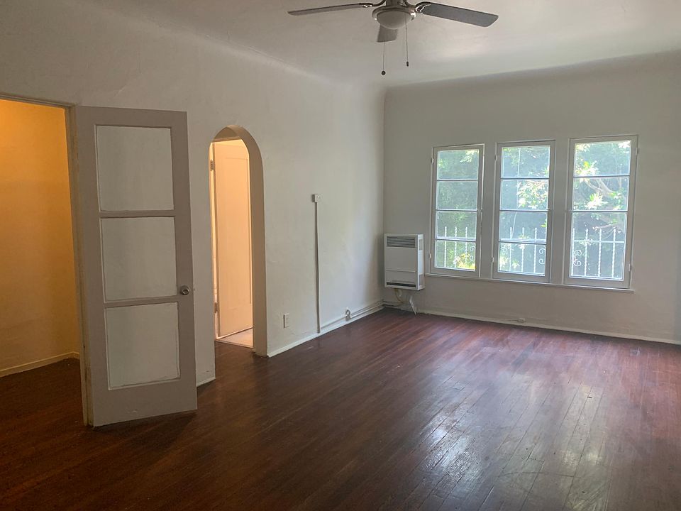 1st image of 706 N St Andrews Pl