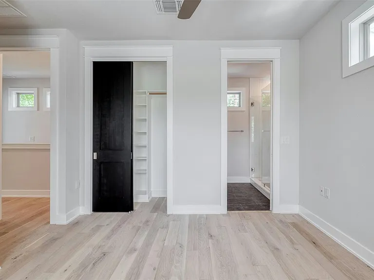2204 Holly St #2 — Photo 8
