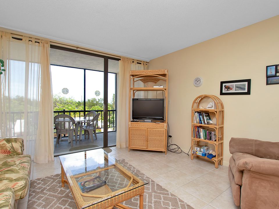 1st image of 133 Coco Plum Dr #22