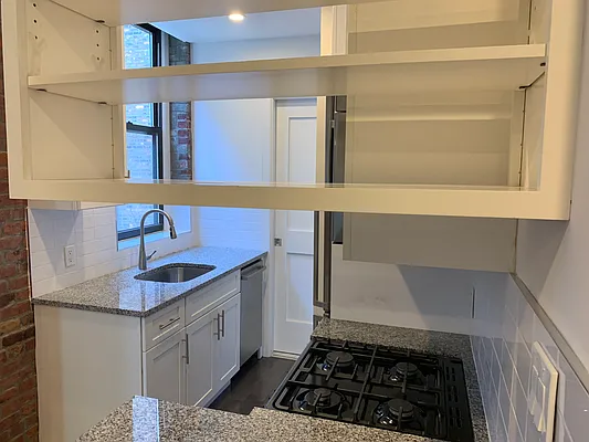 Rented by Oxford Property Group | media 10