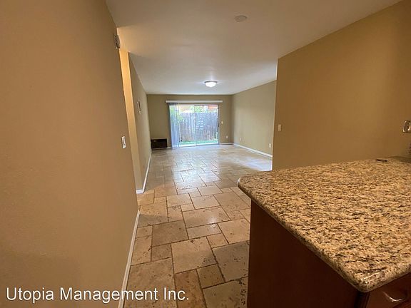 5th image of 421 S Mollison Ave #12