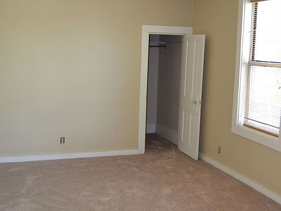 4th image of 711 N 31st St APT 3