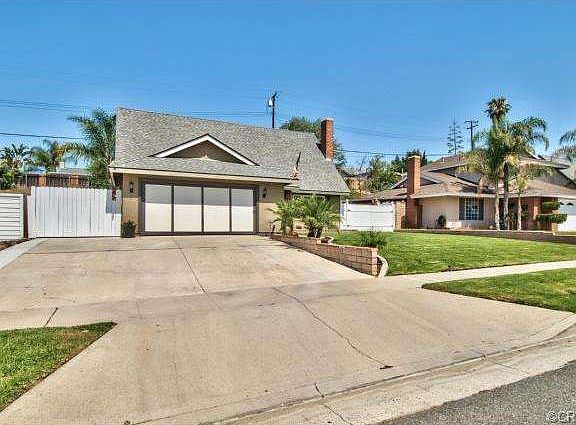 4th image of 526 Mesa Dr