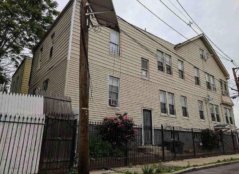 2nd image of 285 Clinton Pl