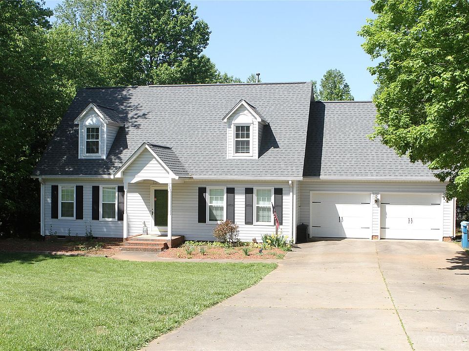 1st image of 209 Knollwood Dr