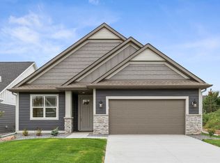 5062 Dale Ridge Rd, Woodbury, MN 55129