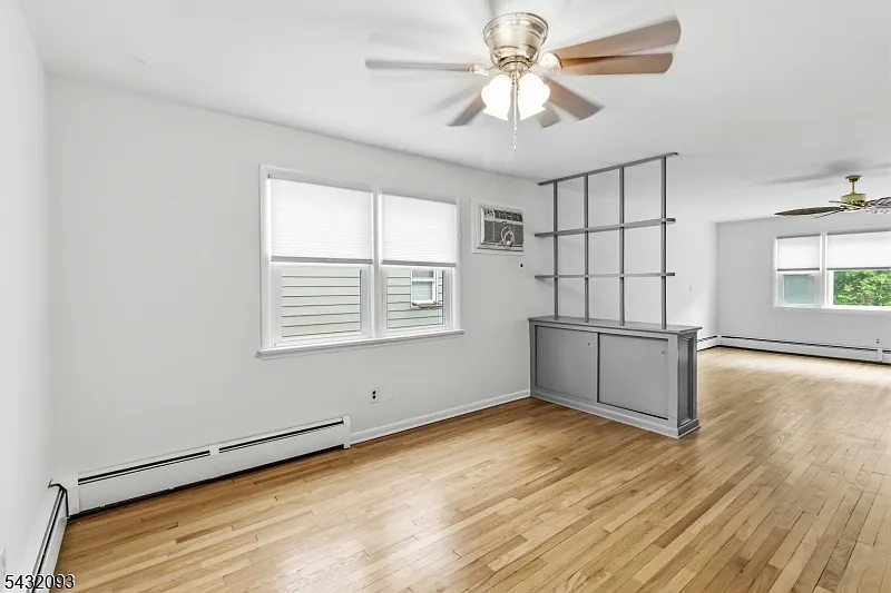 Building Photo - 15 Emmet Ave #1