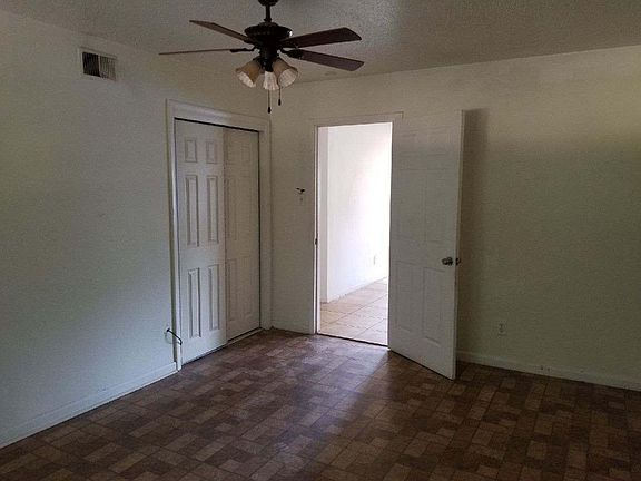 5th image of 1123 Park Center St