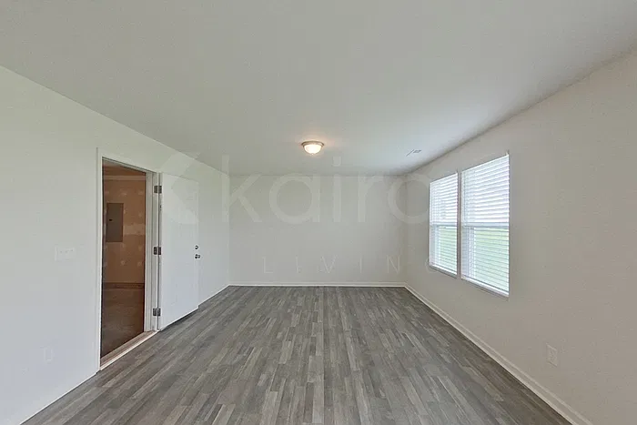 4 bed, 2.5 bath, 1765 sqft, $1,895 — Photo 3
