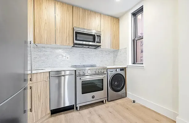 Rented by REAL New York | media 3