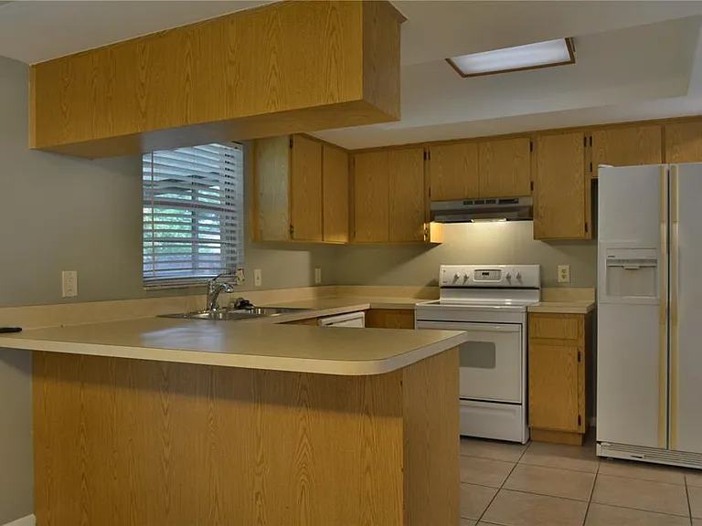 10002 Turkey Trot Pl — Photo 4