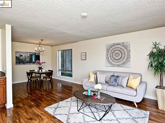 4th image of 450 N Civic Dr APT 302