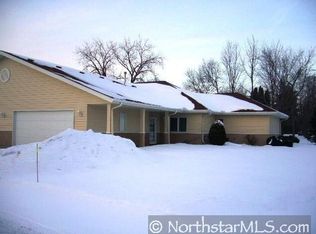 13040 Evergreen Dr, Lindstrom, MN 55045
